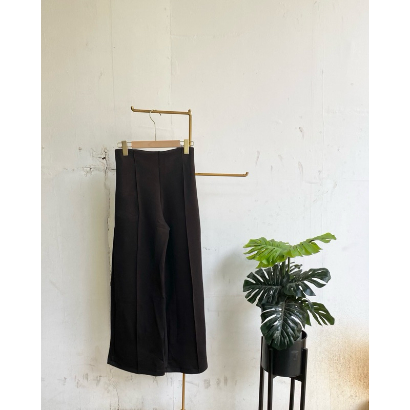 Kulot Scuba Hitam