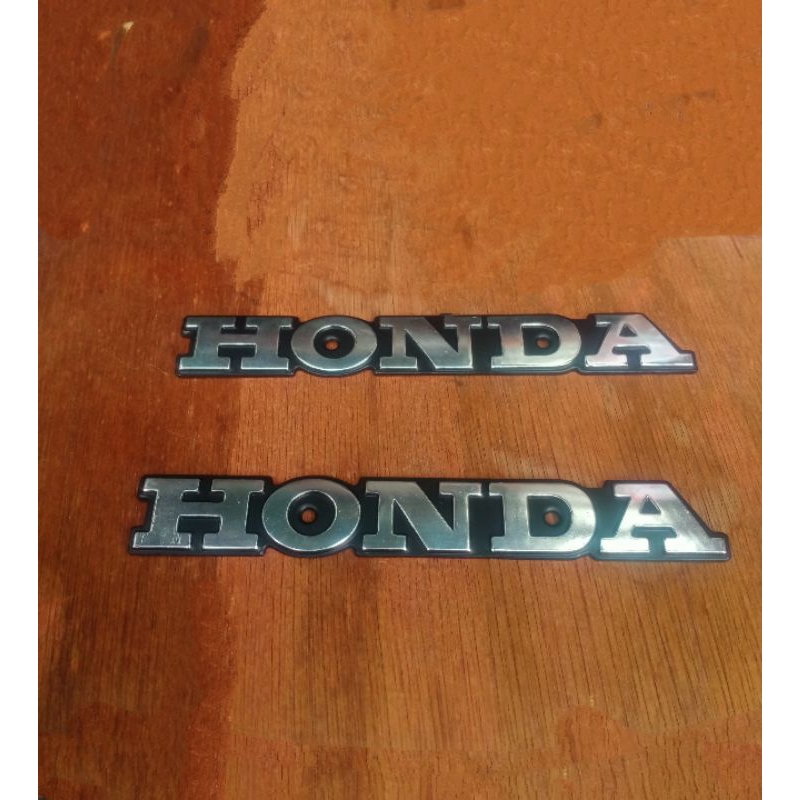 EMBLEM TANGKI CB100 CB125 CB200 ORIGINAL CKD