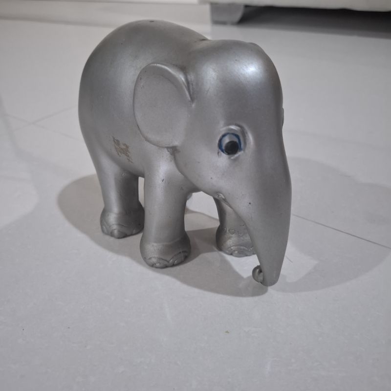 Patung Bentuk Gajah Thailand