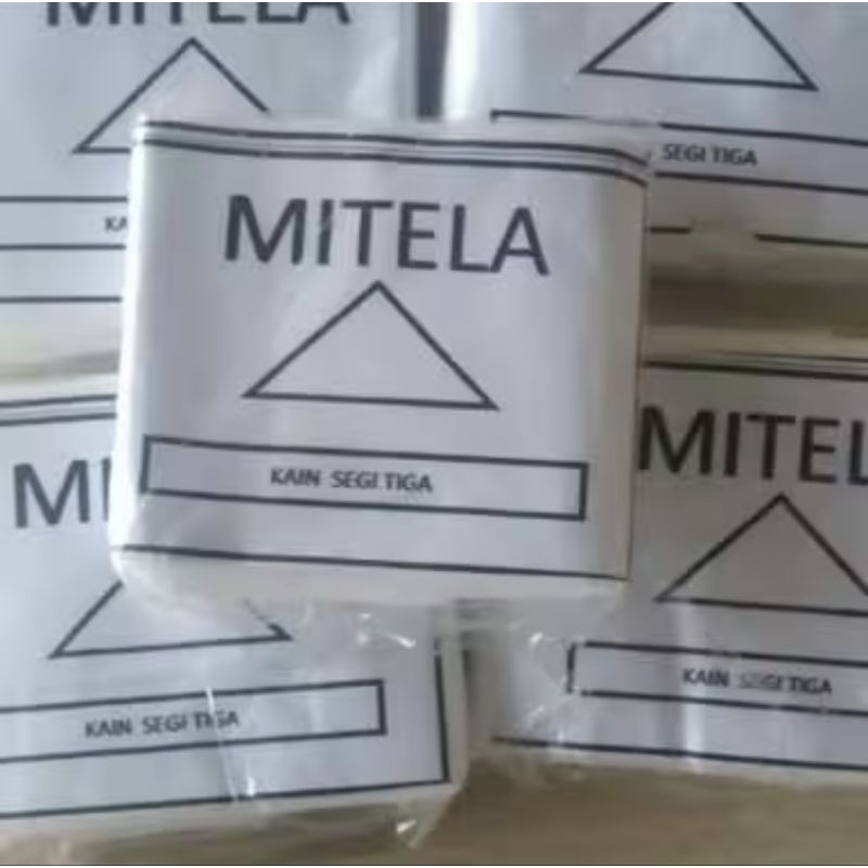Mitela segitiga