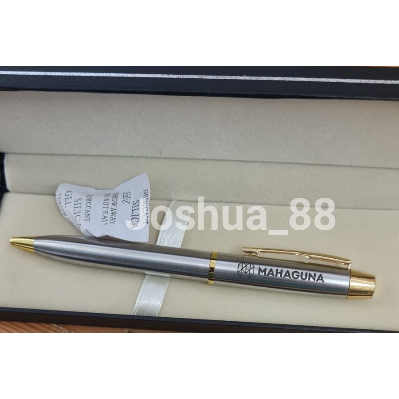 

Pulpen Bolpoint Parker Sonnet/Im Custom Ukir Logo Pt MAHAGUNA Bisa Request Gambar Logo Sendiri
