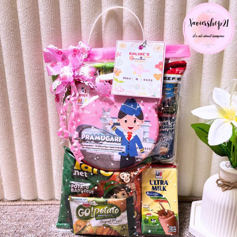 

Ready! Paket Snack Dengan Sovenir Tempat Makan Kemasan Tenteng ( FREE CARD)