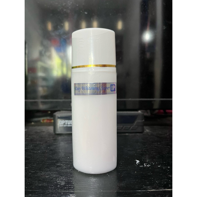 DAY WHITENING SUPER IP / HB SIANG