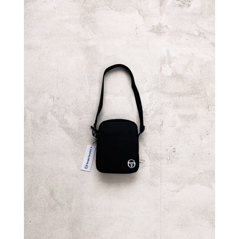 Sergio Tacchini Faouzi Shoulder Bag In Black