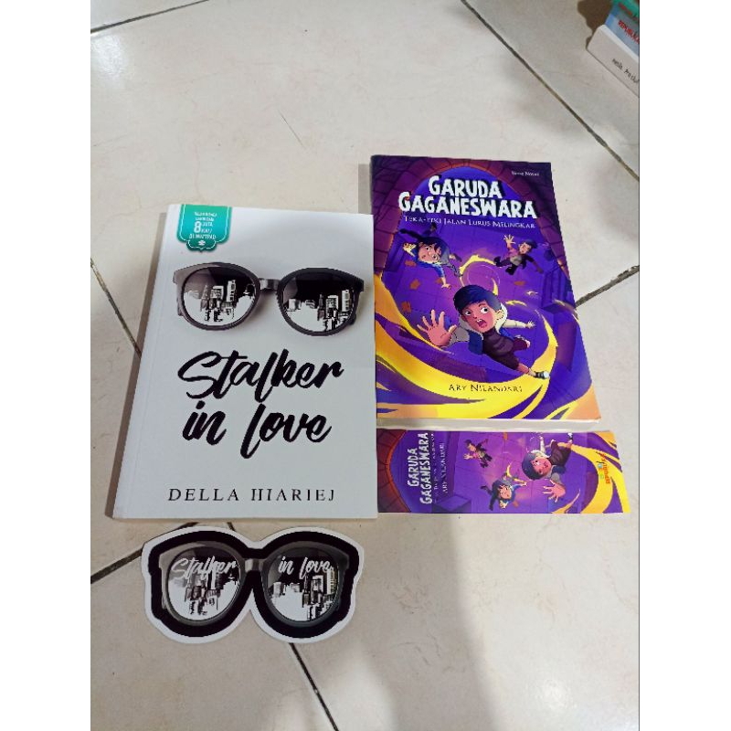 OBRAL BUKU MURAH ORIGINAL / NOVEL REMAJA / 1 PAKET 2 BUKU / GARUDA GAGANESWARA / STALKER IN LOVE / R