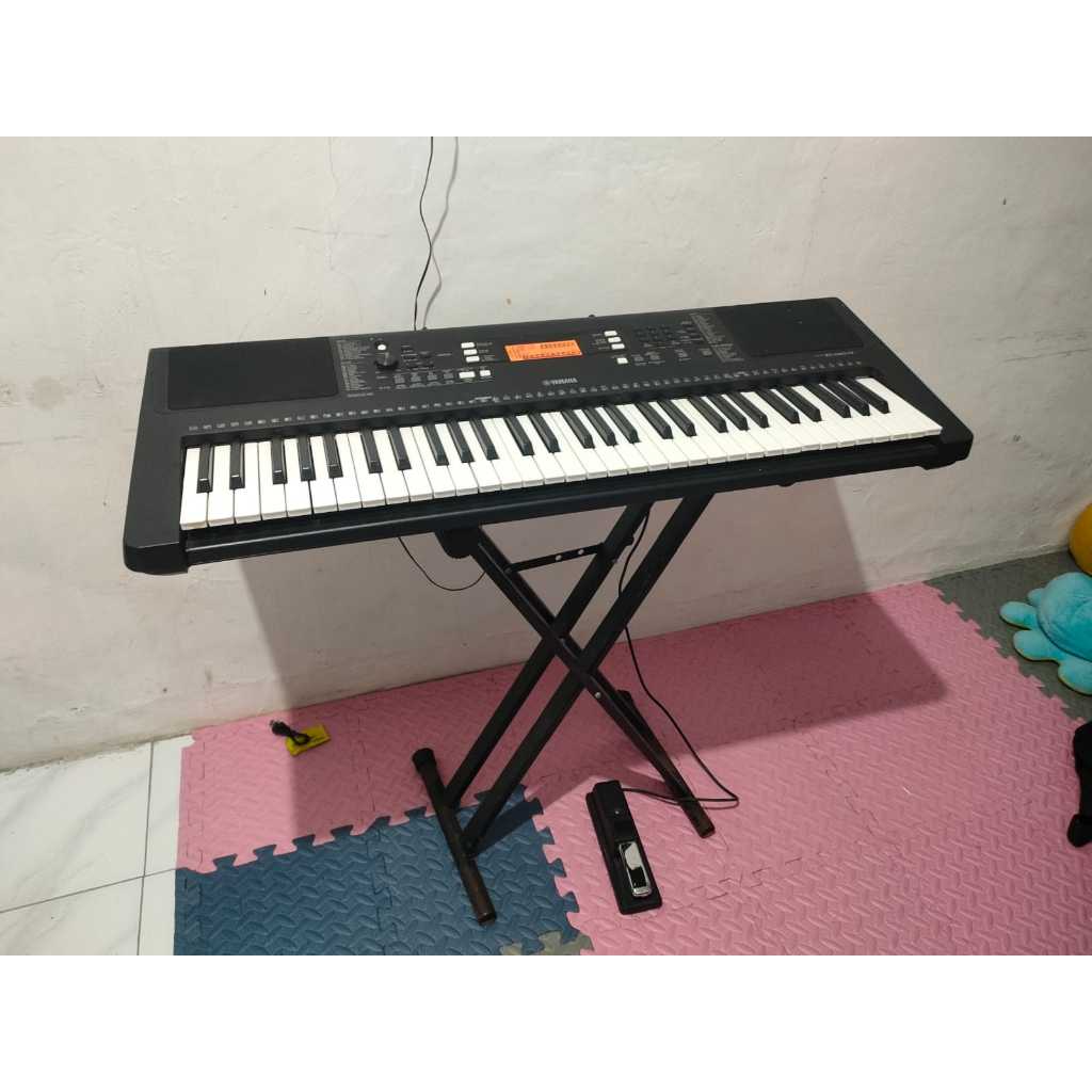 PRELOVED : Keyboard Piano Yamaha PSR E363 (bisa nego)