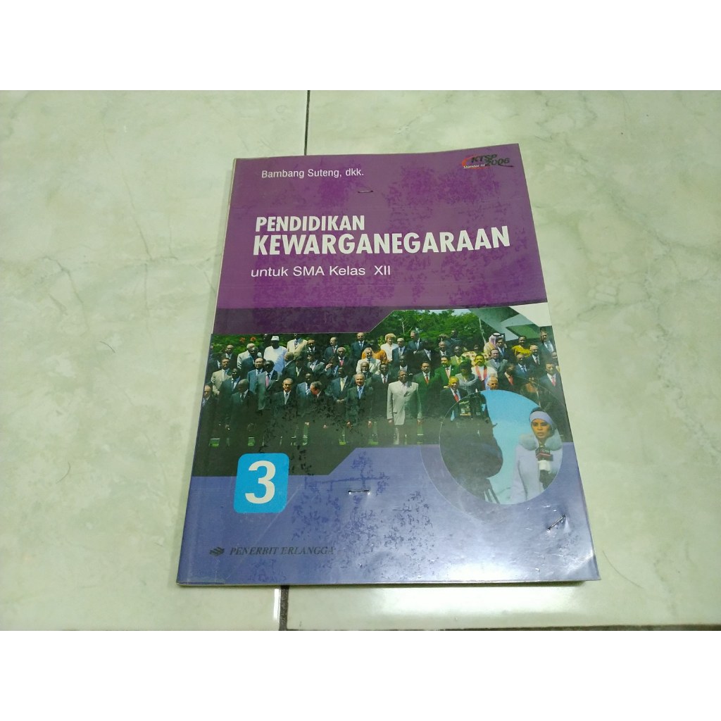 Buku Pendidikan Kewarganegaraan SMA Kelas XII 3 Erlangga - Bambang Suteng