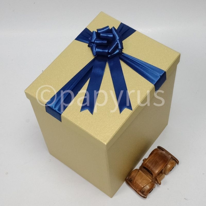 

PAPYRUS 20x25 Tinggi 30cm Kotak Kado Gift Box Hadiah V2