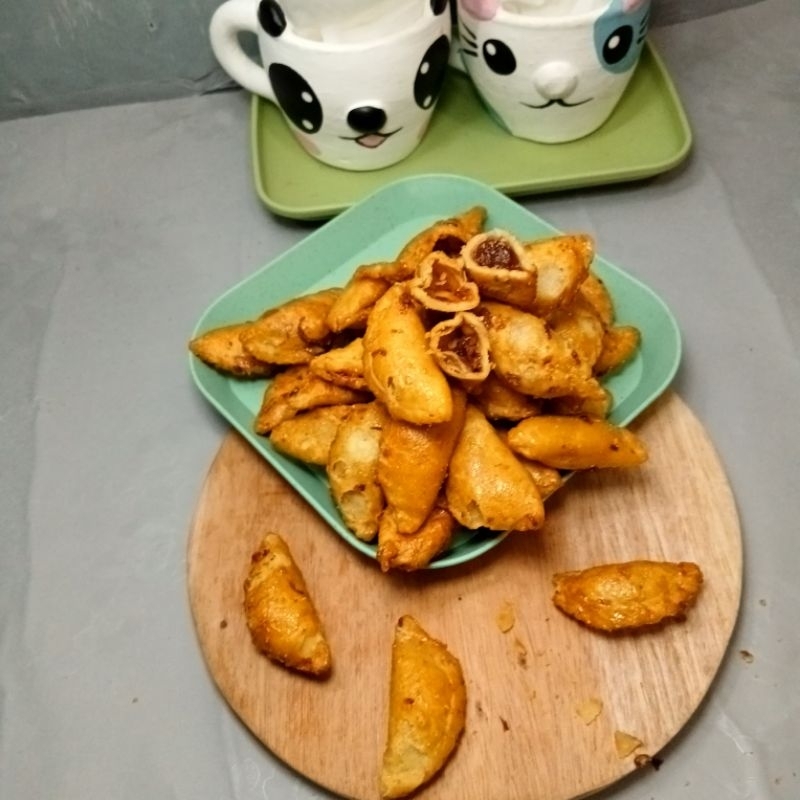 

Pastel Bawang Mini 250g – Camilan Kering Renyah Gurih, Khas Rumahan!