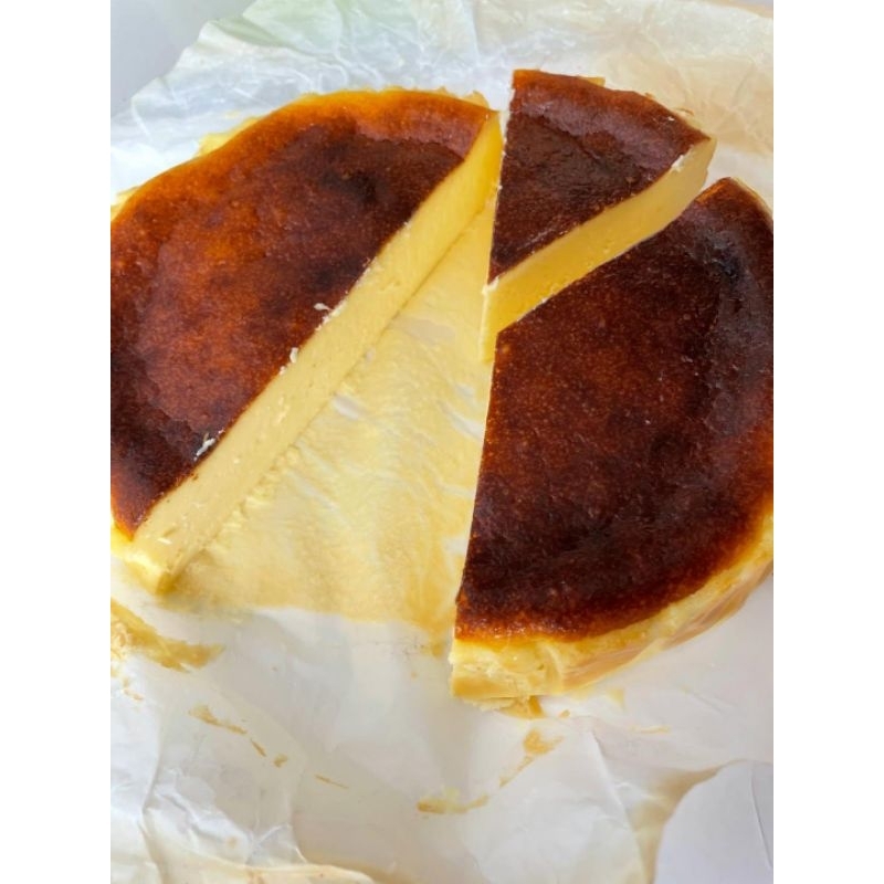 

Burn Basque Cheesecake ukuran 16cm