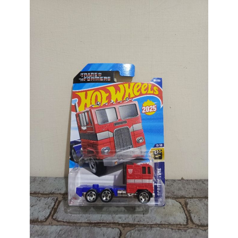 hotwheels optimus prime