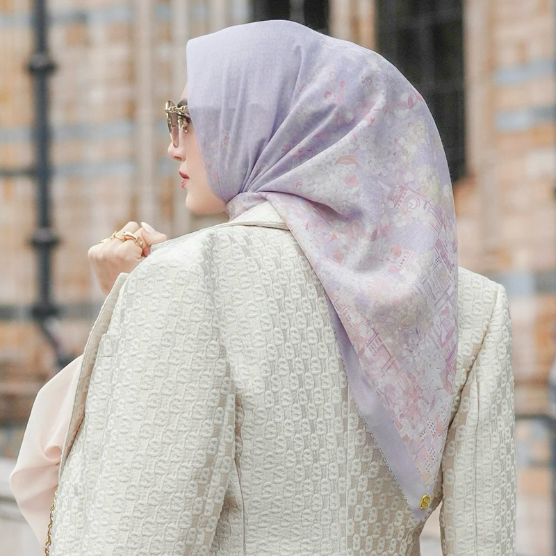 ✨ PRELOVED BUTTONSCARVES BRITISH 2 VOILE SQUARE - STAMP✨