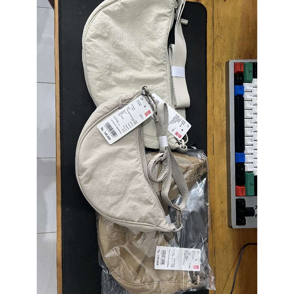 Terbaru Uniqlo Tas Bahu Mini Bulat Round Sling Shoulder Bag