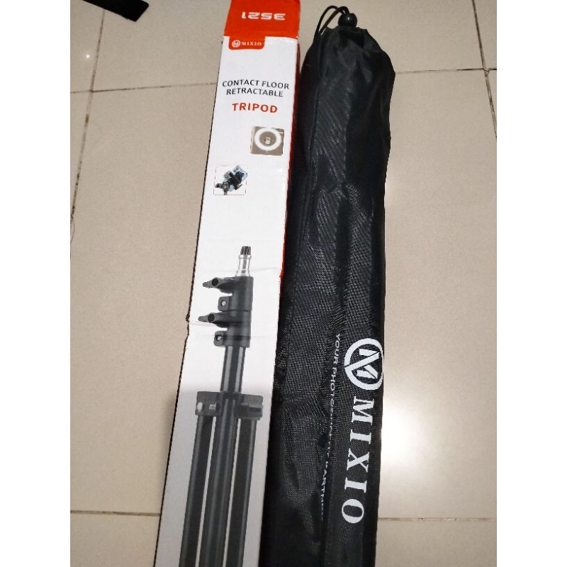 Mixio tripod BNIB