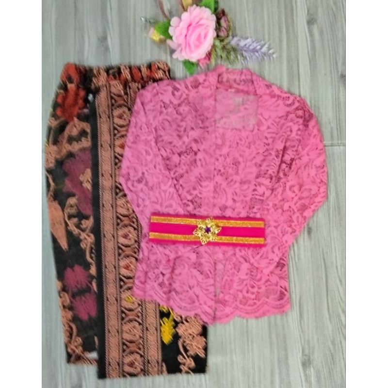 Setelan Kebaya Anak Bali Lengan Panjang/Oneset Kebaya Anak Usia 5 - 10 Tahun