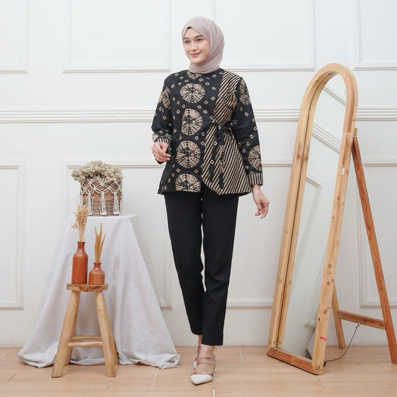 Baju Batik Kerja Wanita Motif  Sogan Jumbo