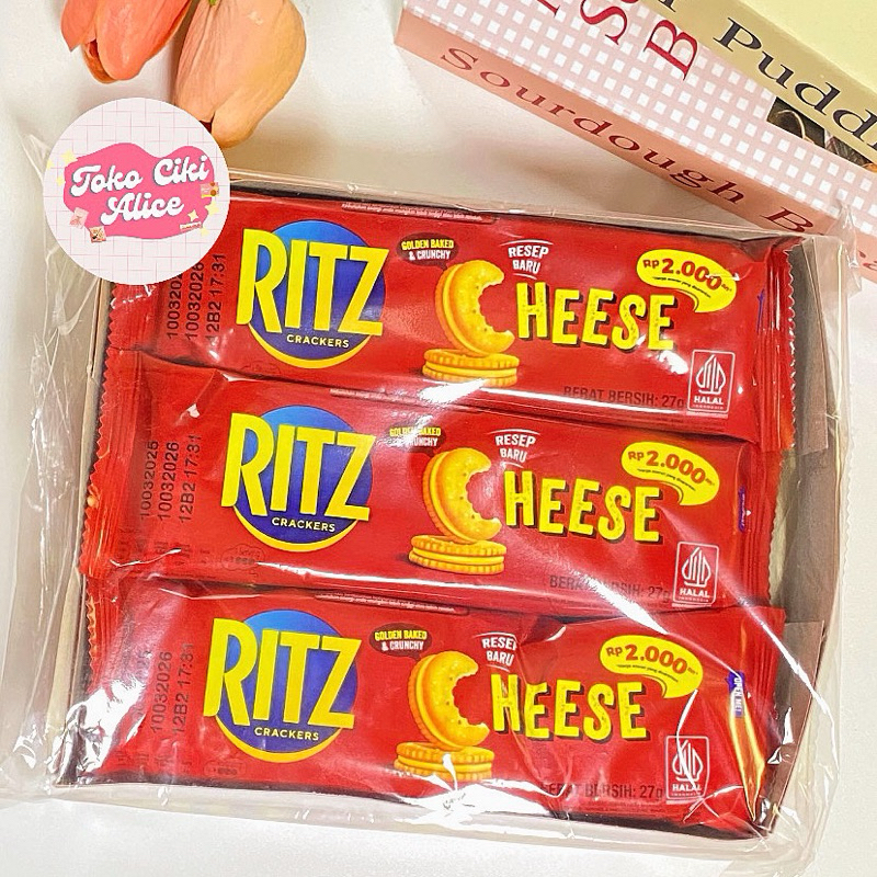 

Ritz Sandwich Biskuit Rasa Keju Crackers Sandwich Cheese 1 Box isi 12pcs @27gr