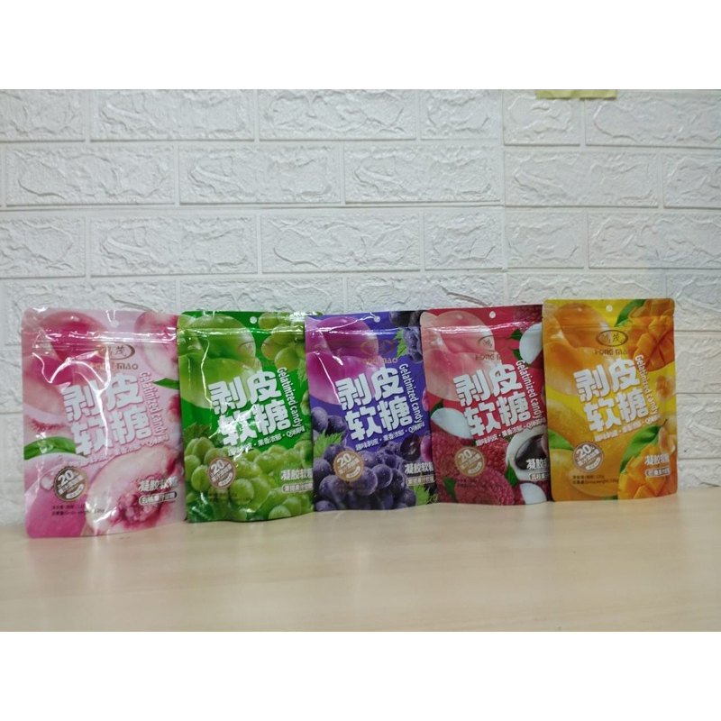 

Halal Gummy Fruit Jelly Aneka Rasa Gelatinized Candy 130 Gram HONGMAO