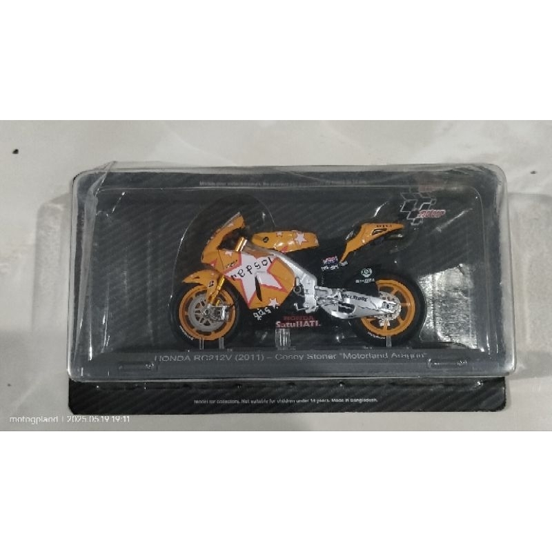 diecast motogp Casey Stoner special livery honda Aragon 2011  merk Altaya 1/18