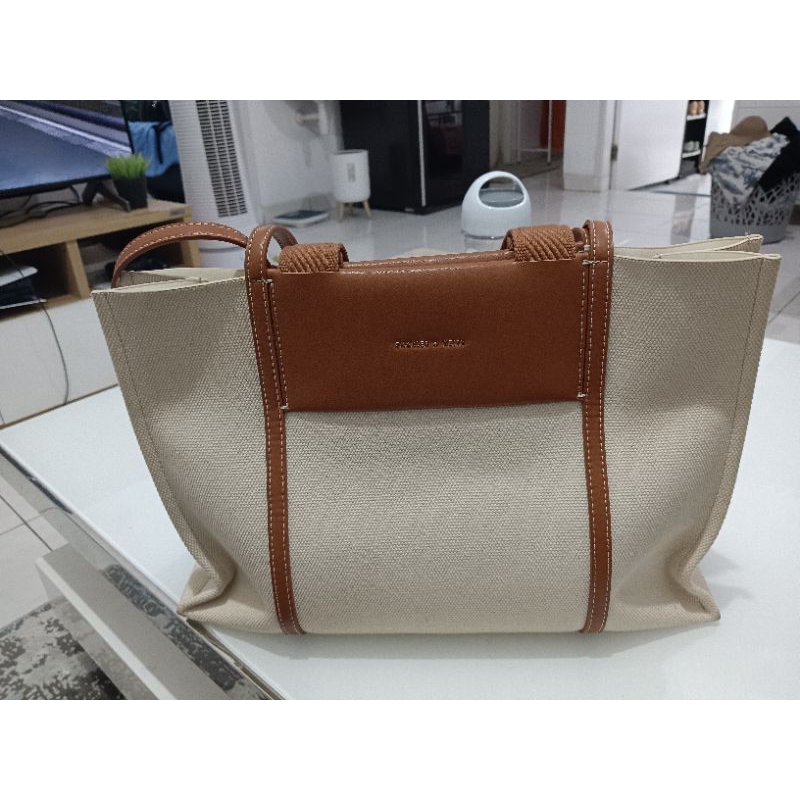 Tas Wanita Charles And Keith Original