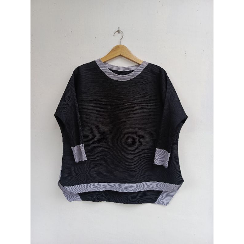 Long sleeve pleatsme