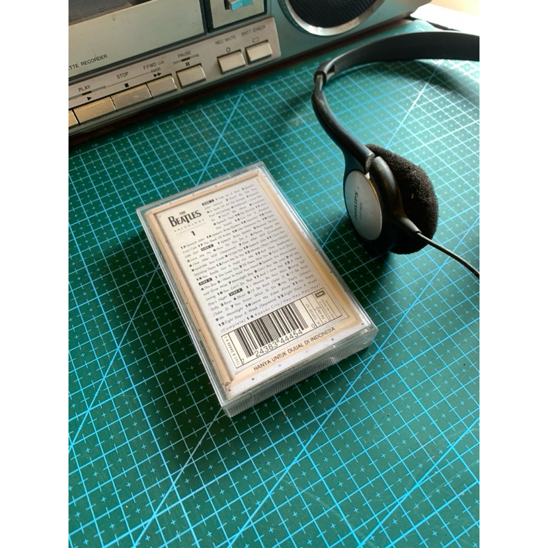 kaset pita THE BEATLES. albm ANTHOLOGY VOL 2