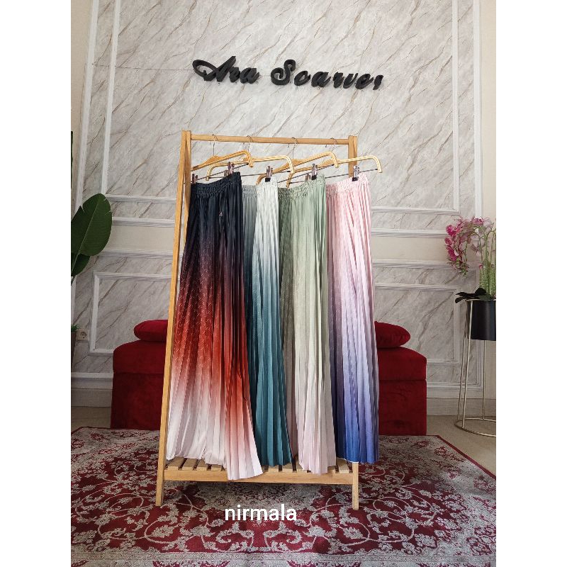 Rok Plisket Motif Rania Nirmala