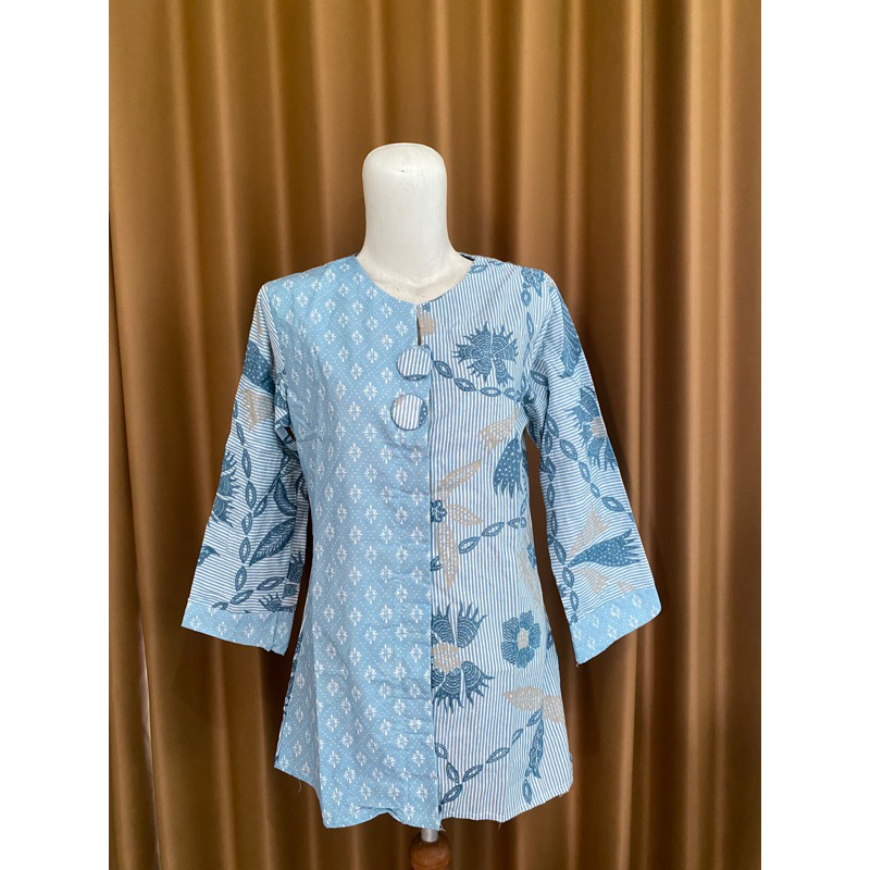 Blouse Batik Katun Soft Tosca Biru Full Kancing Lengan Panjang Kemeja Batik Wanita
