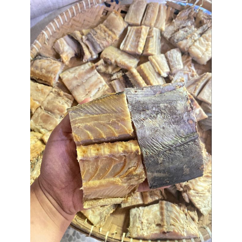 

Ikan Asin Tenggiri Super Empuk Potong - Premium 500g/1kg