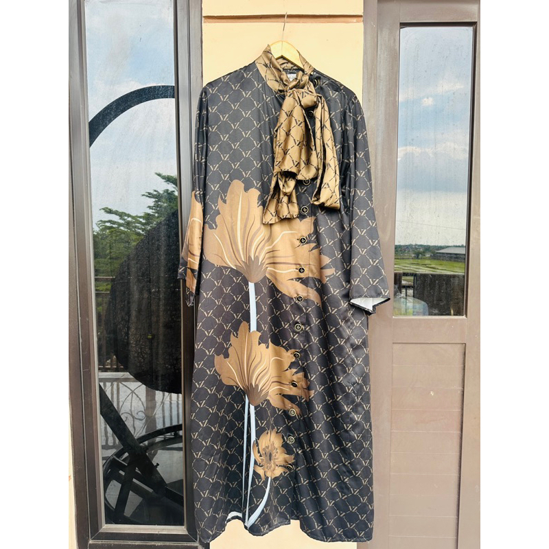 Preloved VZ Reverie Dress Black Vizu Reverie