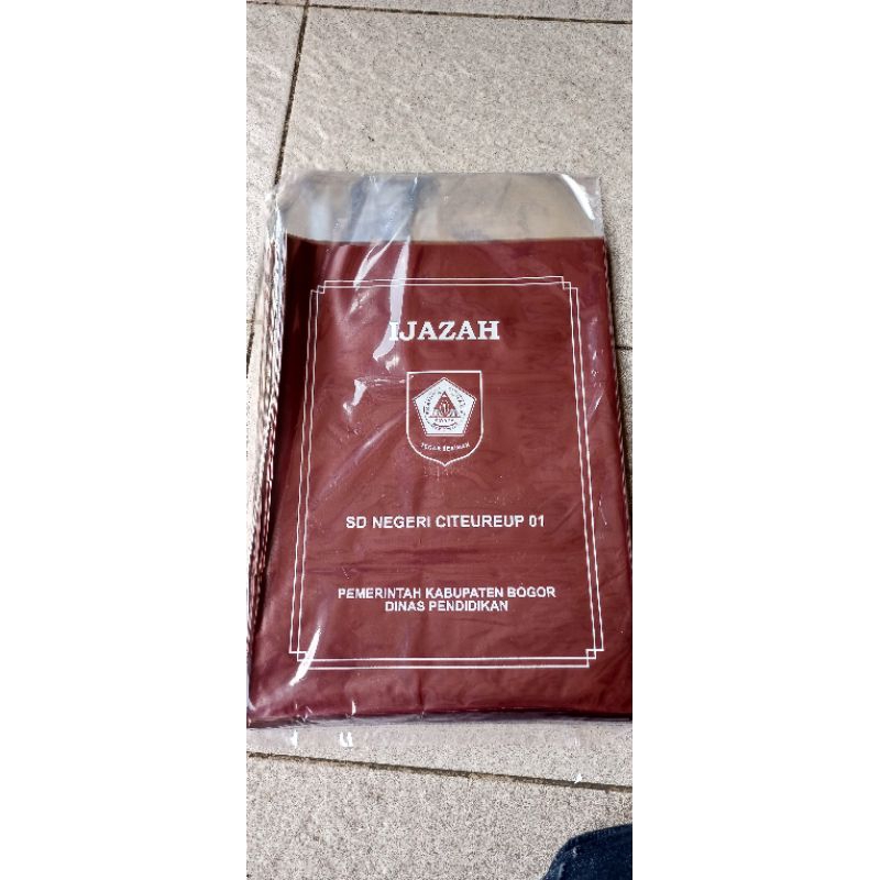 

Sampul plastik kantong ijazah custom plus sablon satuan