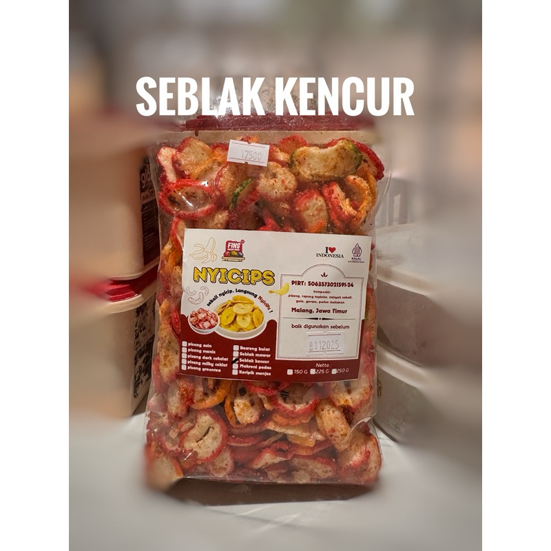 

Nyicips kerupuk seblak kencur