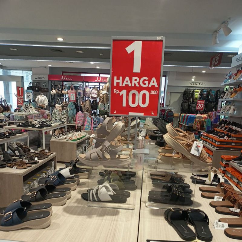 Sandal Wanita Polo Ralph House