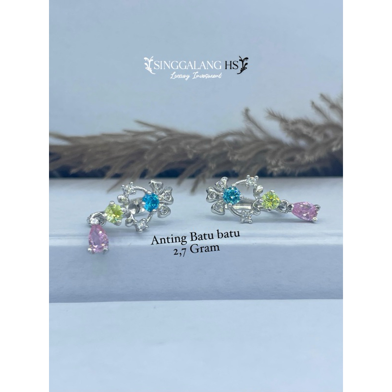 Anting batu emas kadar 750% / 17,18,22k