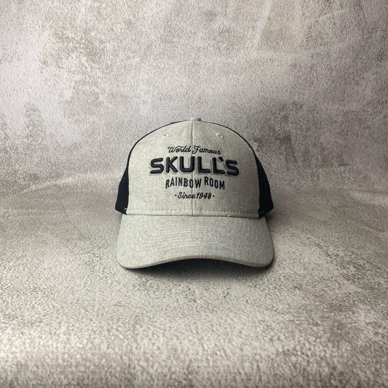 Topi World Famous Skulls Trucker