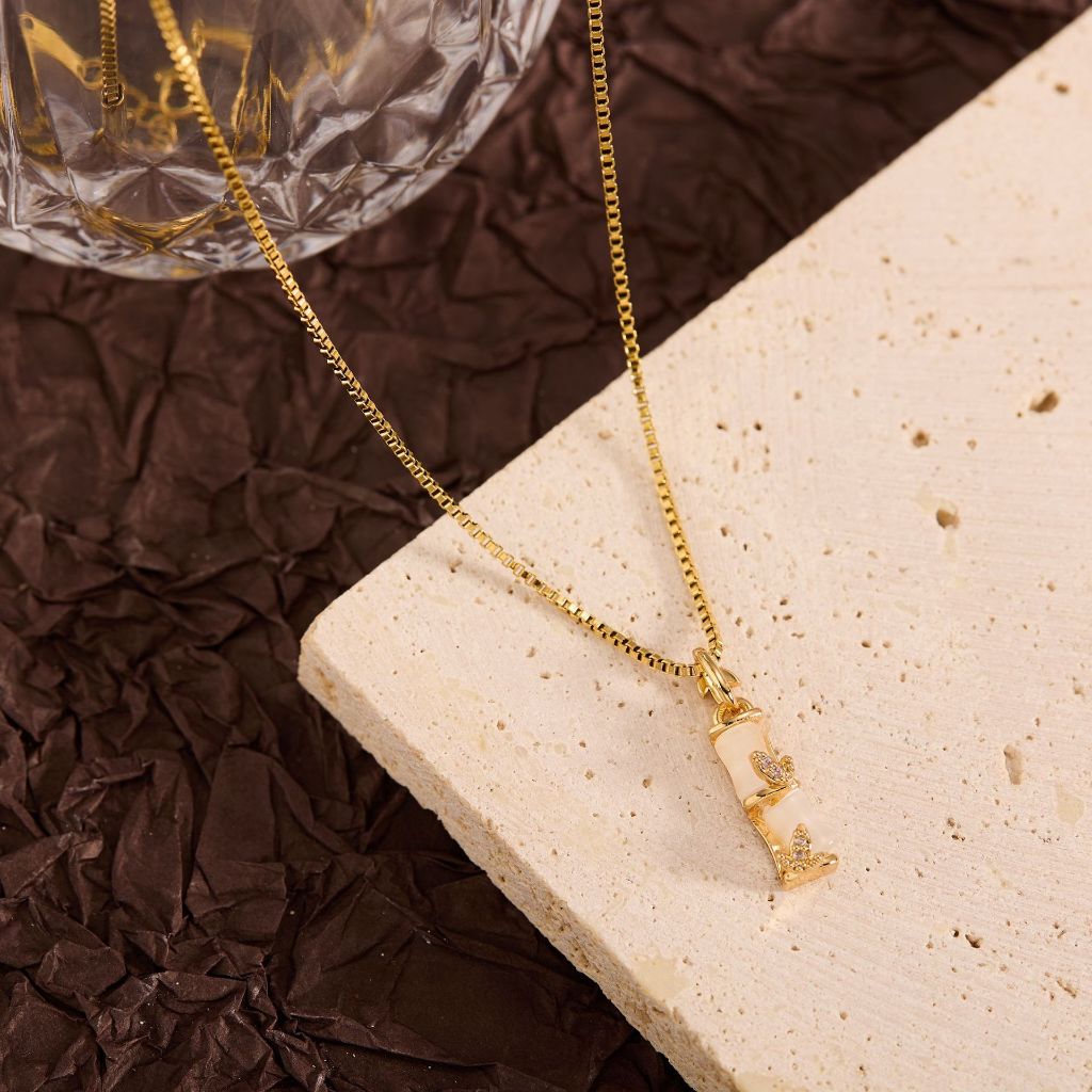 (78) Kalung Titanium Wanita Liontin Bambu Putih Giok PTK-75