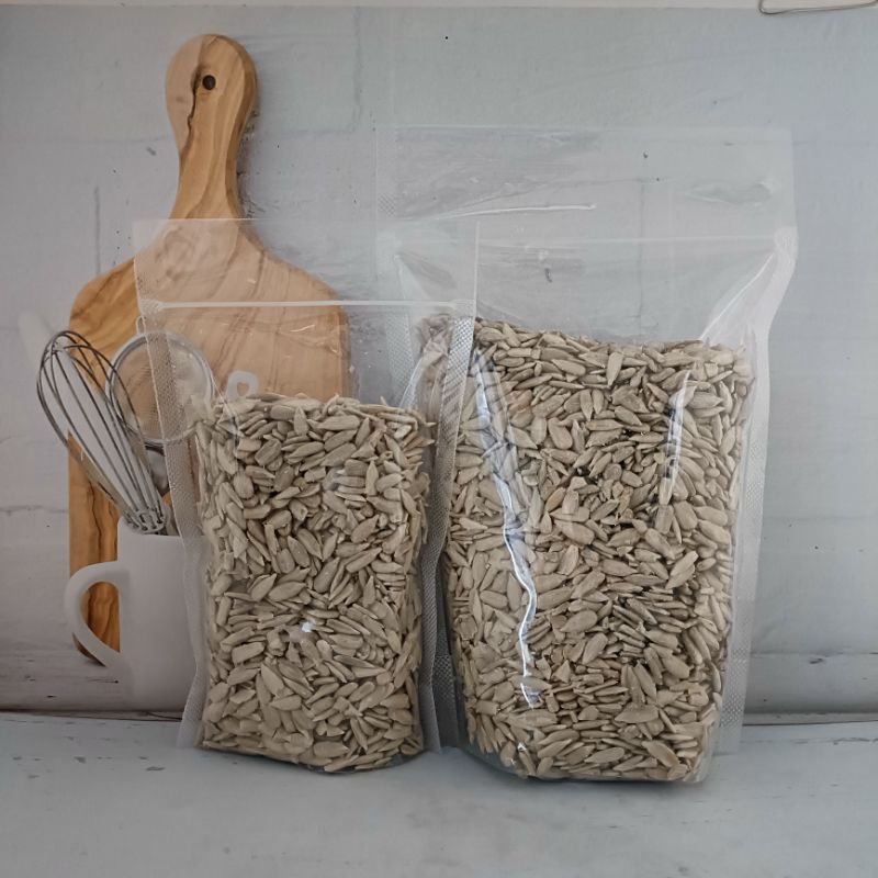 

SUN FLOWER SEED / KUACI REPACK ( 500GR/250GR )