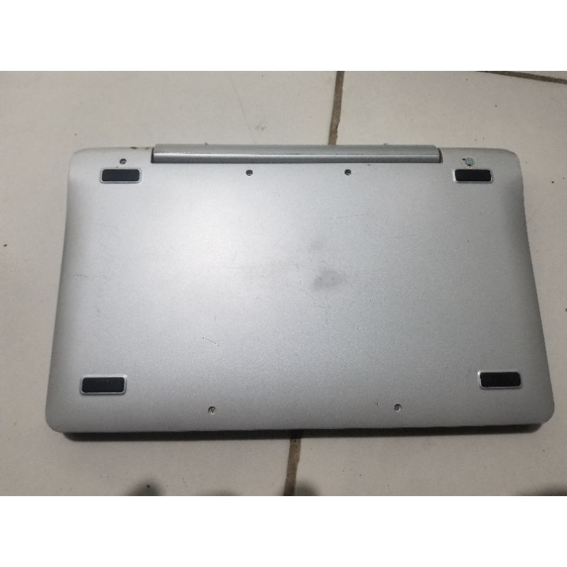 Axioo windroid 9g retak