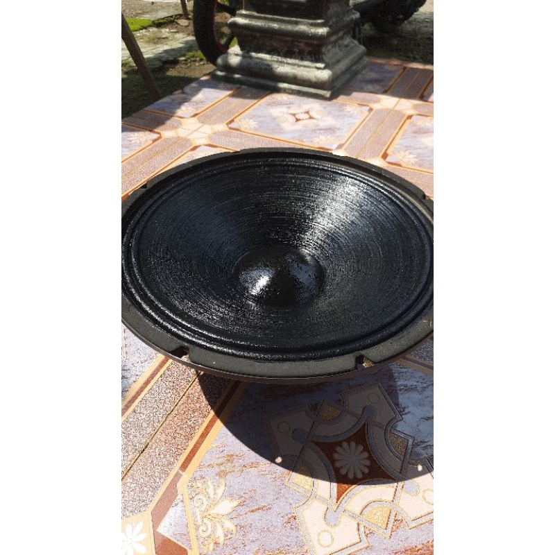 speaker 15 inc acr black 15600 like new