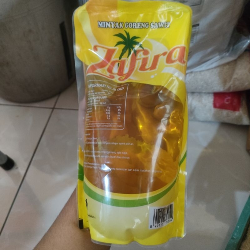 

Minyak Goreng Zafira 1Liter (Dikirim Random)