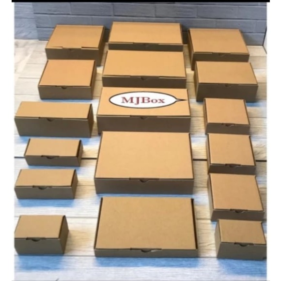 

kardus karton box ukuran ( 10,5x10,5x12,5 cm dan 25x15x10 cm)...model die cut