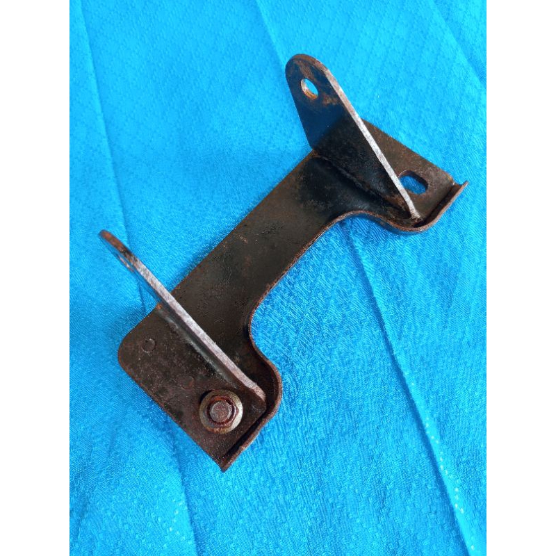 pangkon jok Suzuki A100 / breket pangkon jok A100 original