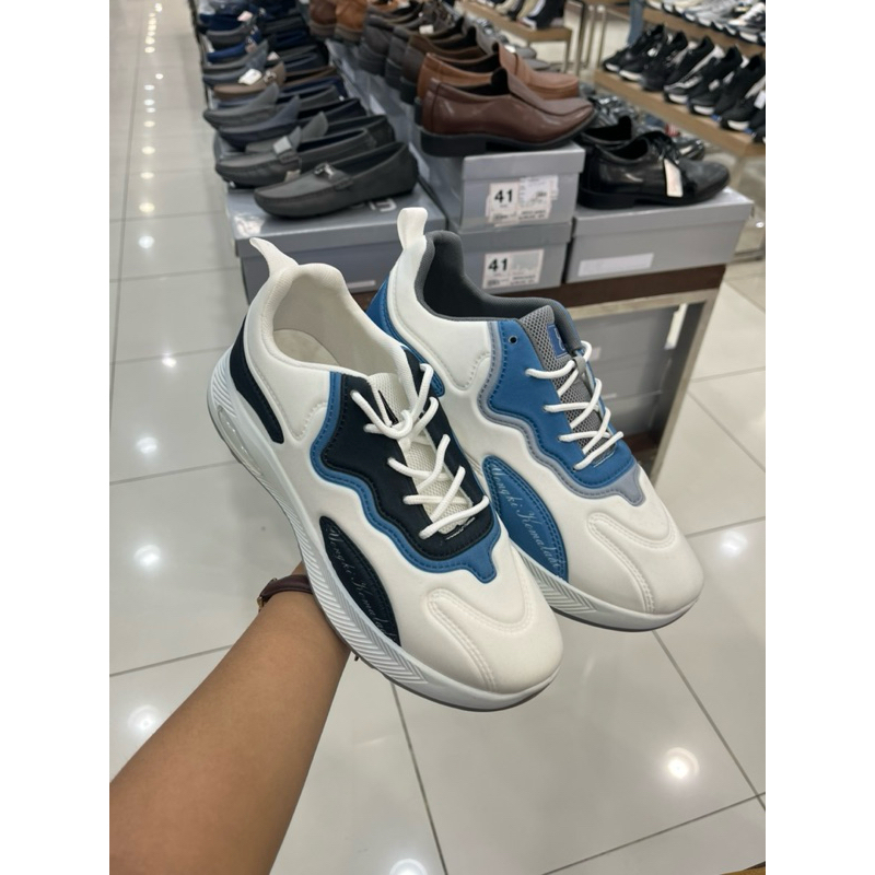 sepatu sneakers cowok dewasa model tali brand yongki komaladi