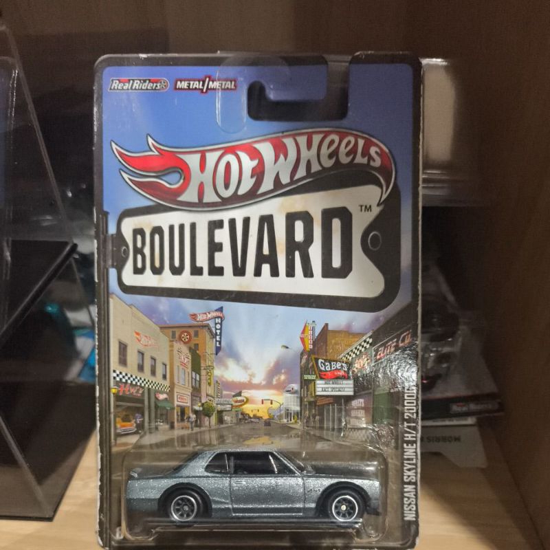 Hot Wheels Boulevard Nissan Skyline HT 2000 GTX Hakosuka Hako