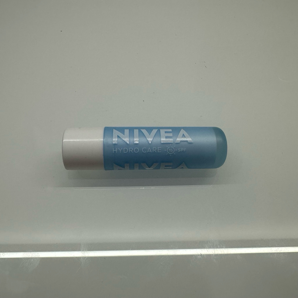 NEW NIVEA HYDRO CARE SPF 15 Lip Balm