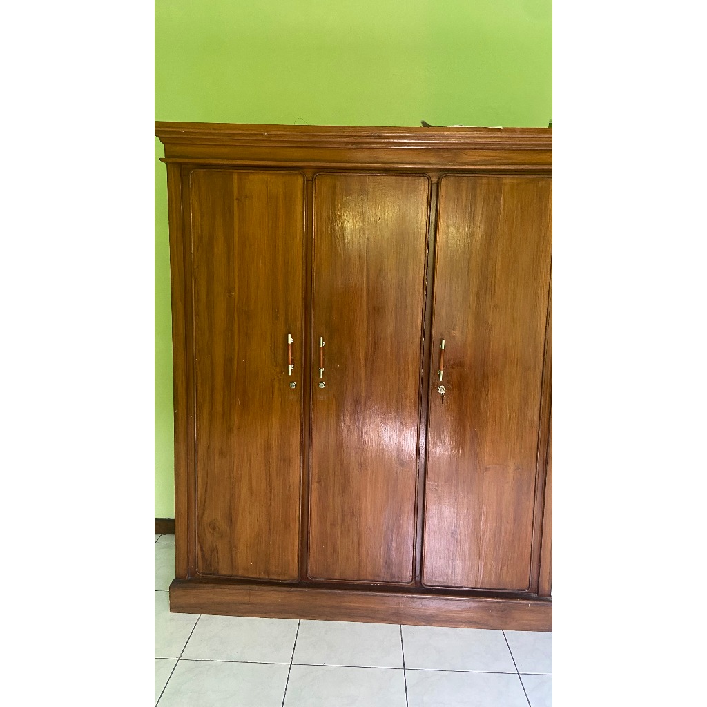Lemari Baju Kayu Jati 3 Pintu
