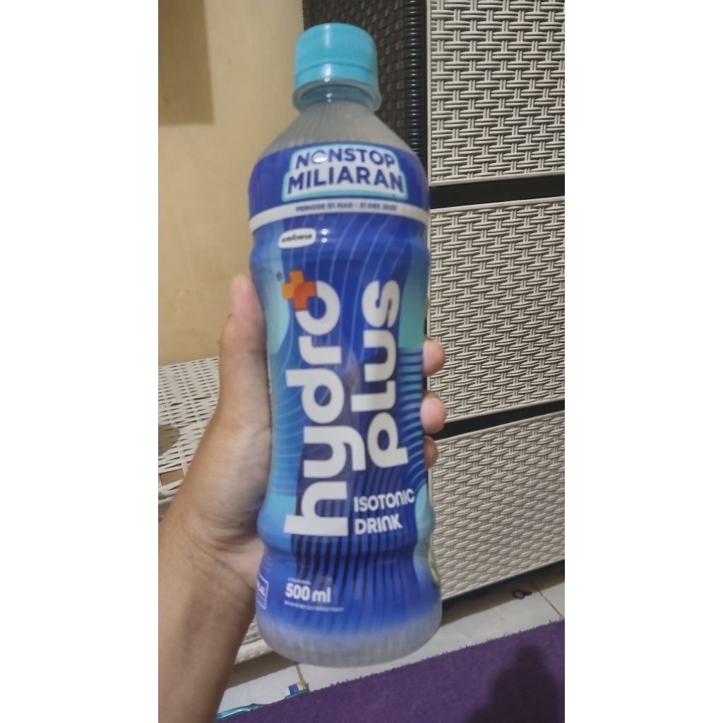 

Hydro plus 500 ml hydroplus sudah tidak segel/air minumnya aja kemasan besar