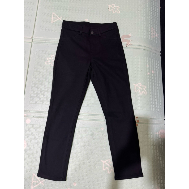 celana hitam uniqlo