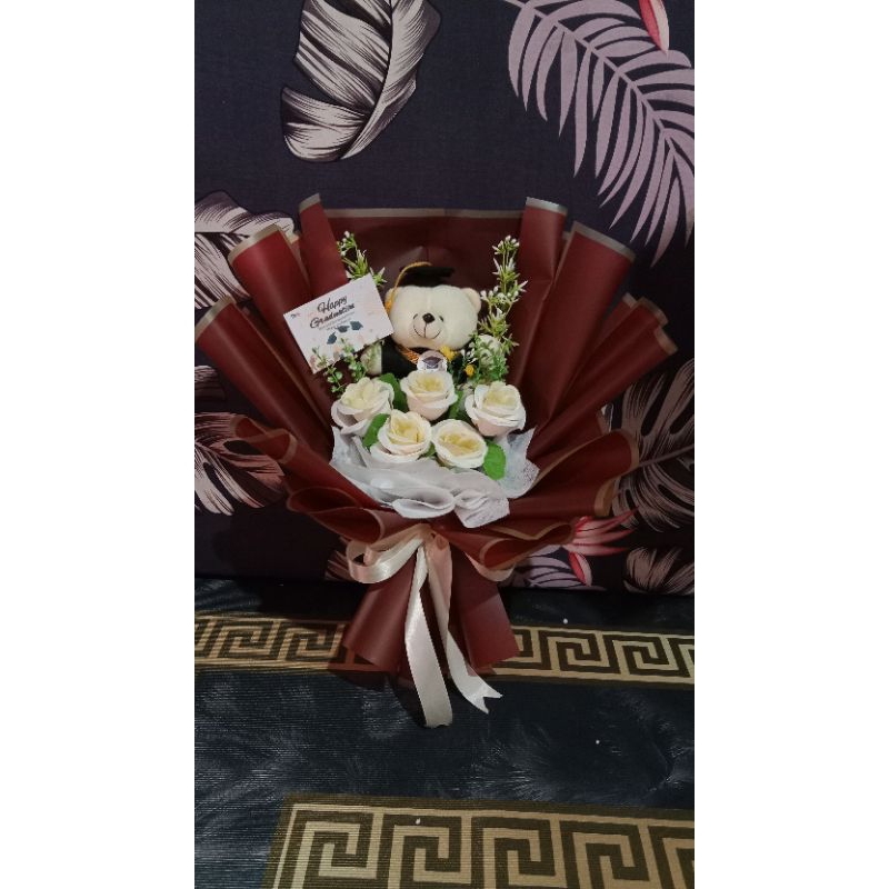 Buket bunga artifical snack uang wisuda ulang tahun hadiah terkini