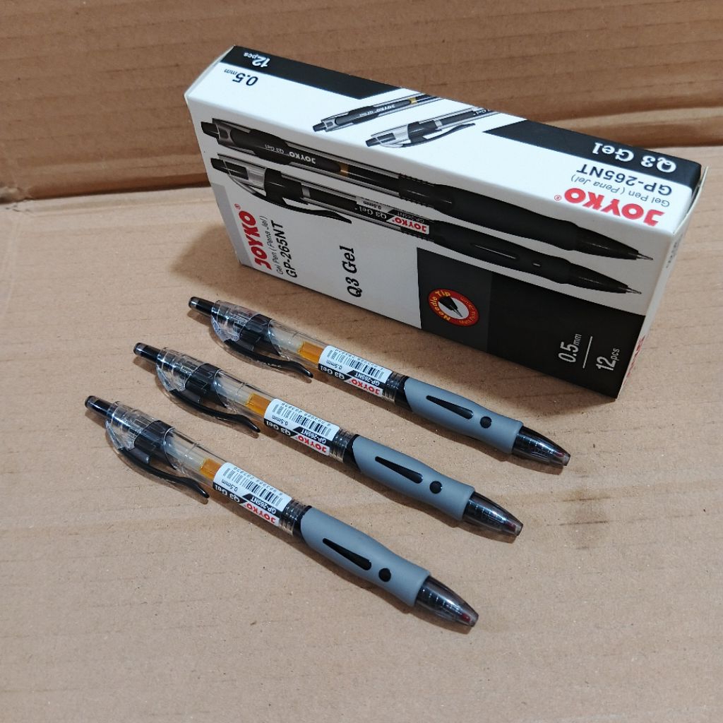 

1 Pak Pulpen Joyko Gel Q3 Hitam Isi 12 Pcs
